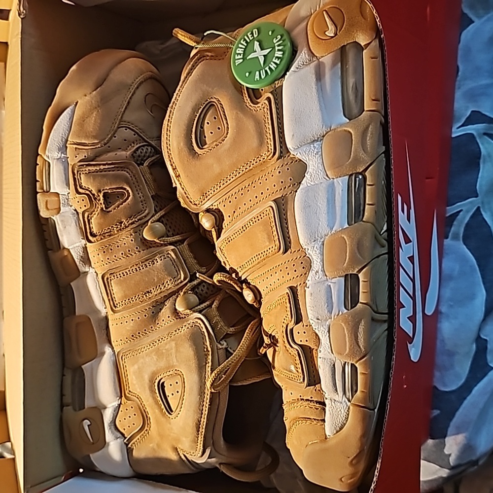 Men Wheat uptempo Nike Wheat size 10.5 used
